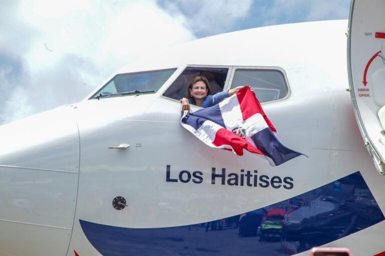 Arajet incorporates its tenth Boeing 737 Max 8 and calls it "Los Haitises" - Tourism news