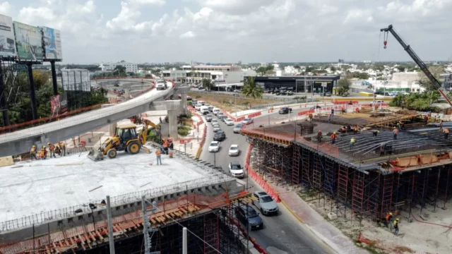 Cancún: Nichupté bridge with 40% extra cost compared to what was tendered