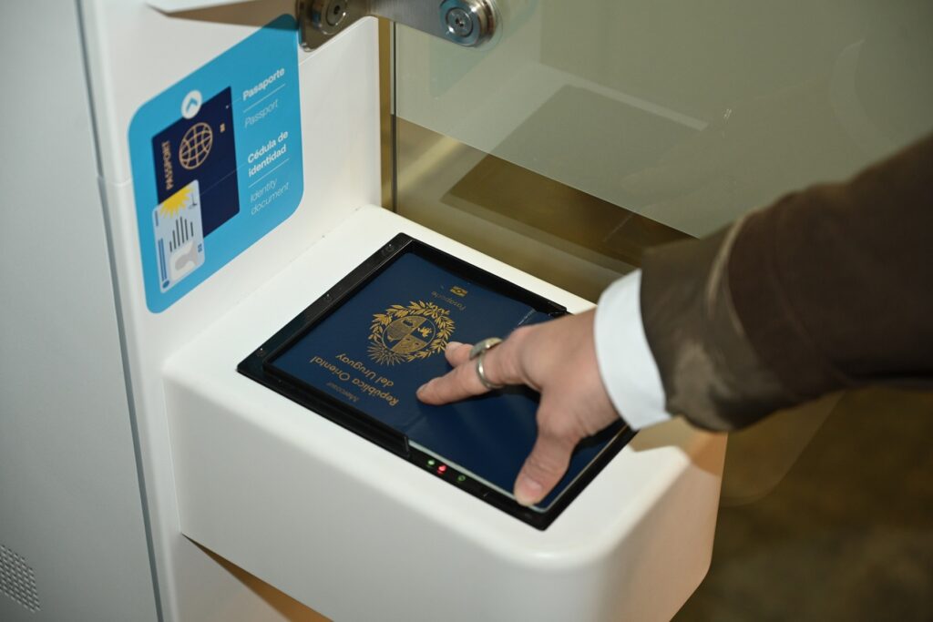 Punta del Este innovates at the airport with biometric technology