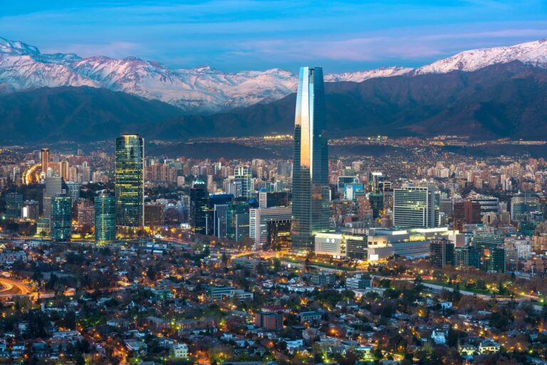 Chile leads Argentine searches to travel abroad