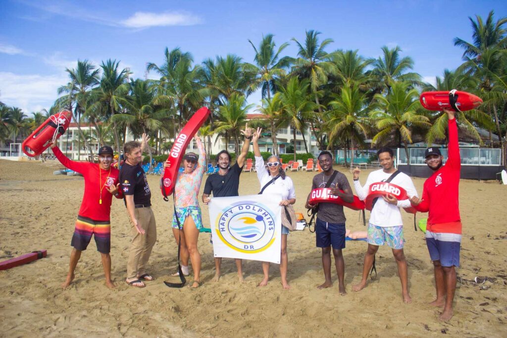 Happy Dolphins certifies lifeguards in Cabarete - Tourism News