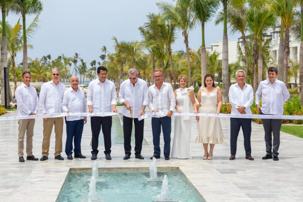 Abinader leads the opening of the luxurious Secrets Tides Punta Cana - Tourism News