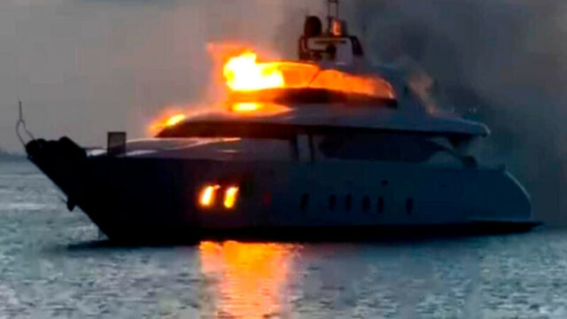 Cancun: Luxury yacht consumed by flames in Isla Mujeres