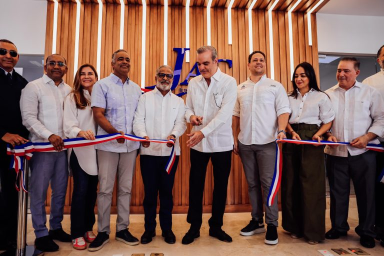 Abinader hands over offices of the Civil Aviation Board after renovation - Tourism news