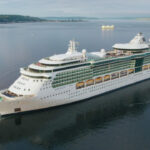 Royal Caribbean arrives in Cartagena with Serenade instead of the Rhapsody