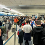 Argentines stranded in the US due to American Airlines cancellations