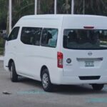 Cozumel: taxi drivers attack a vehicle with tourists with stones